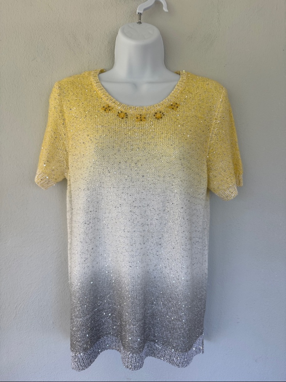 Alfred Dunner Petite yellow gray ombré glitter sequin short sleeve sweater PM - Picture 2 of 8